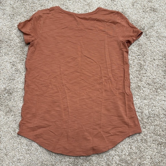 Lululemon - Picture 3 of 4